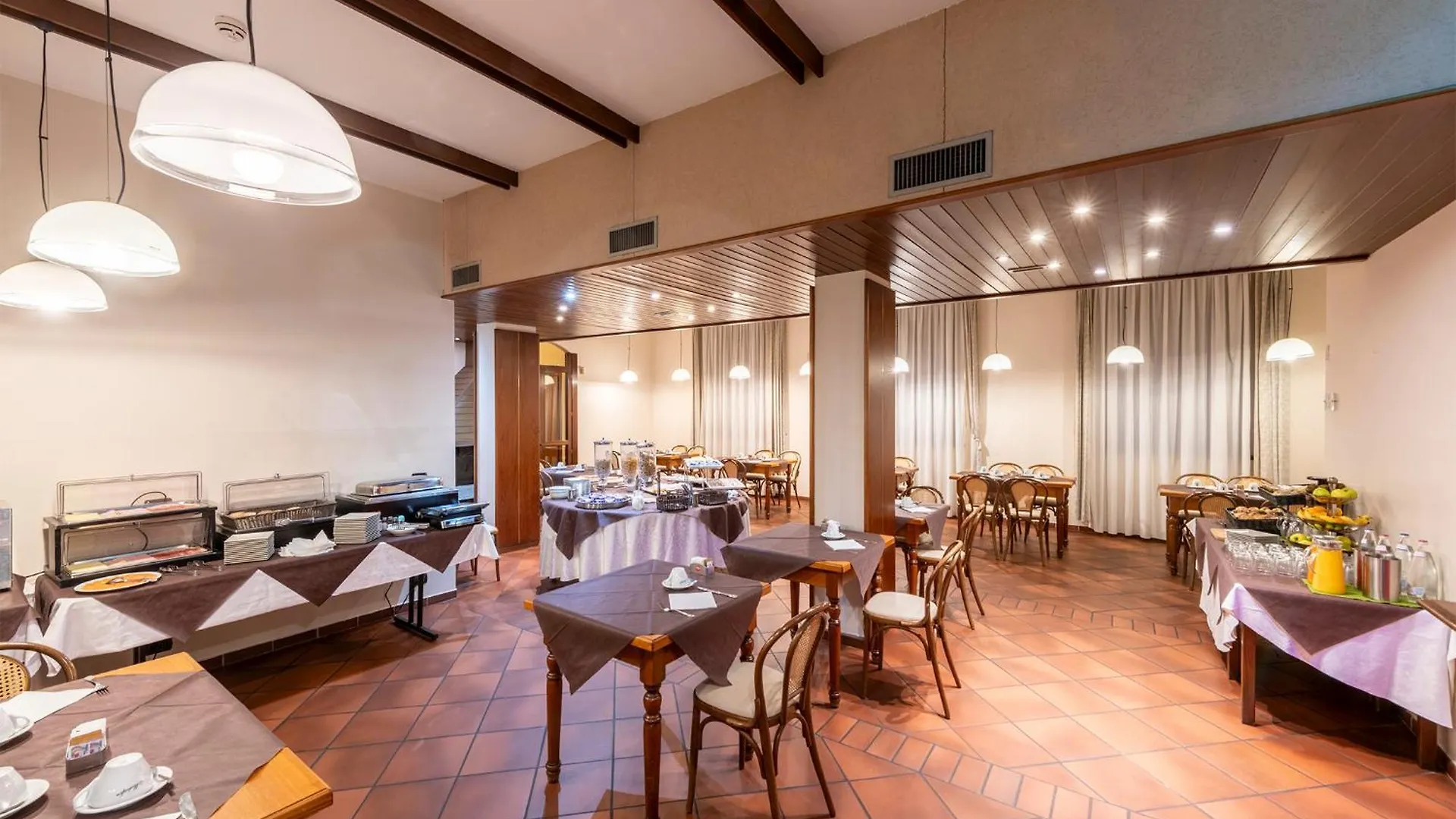 Hotel Vecchio Casello Castelleone Italien