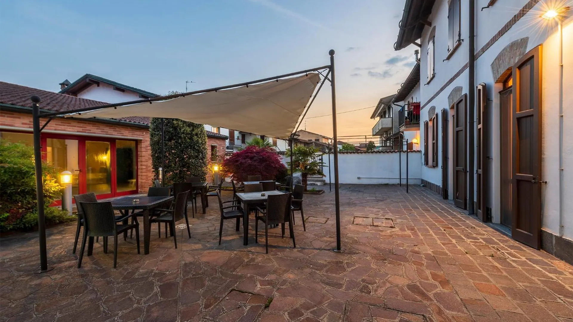 Hotel Vecchio Casello Castelleone 4*,  Italy