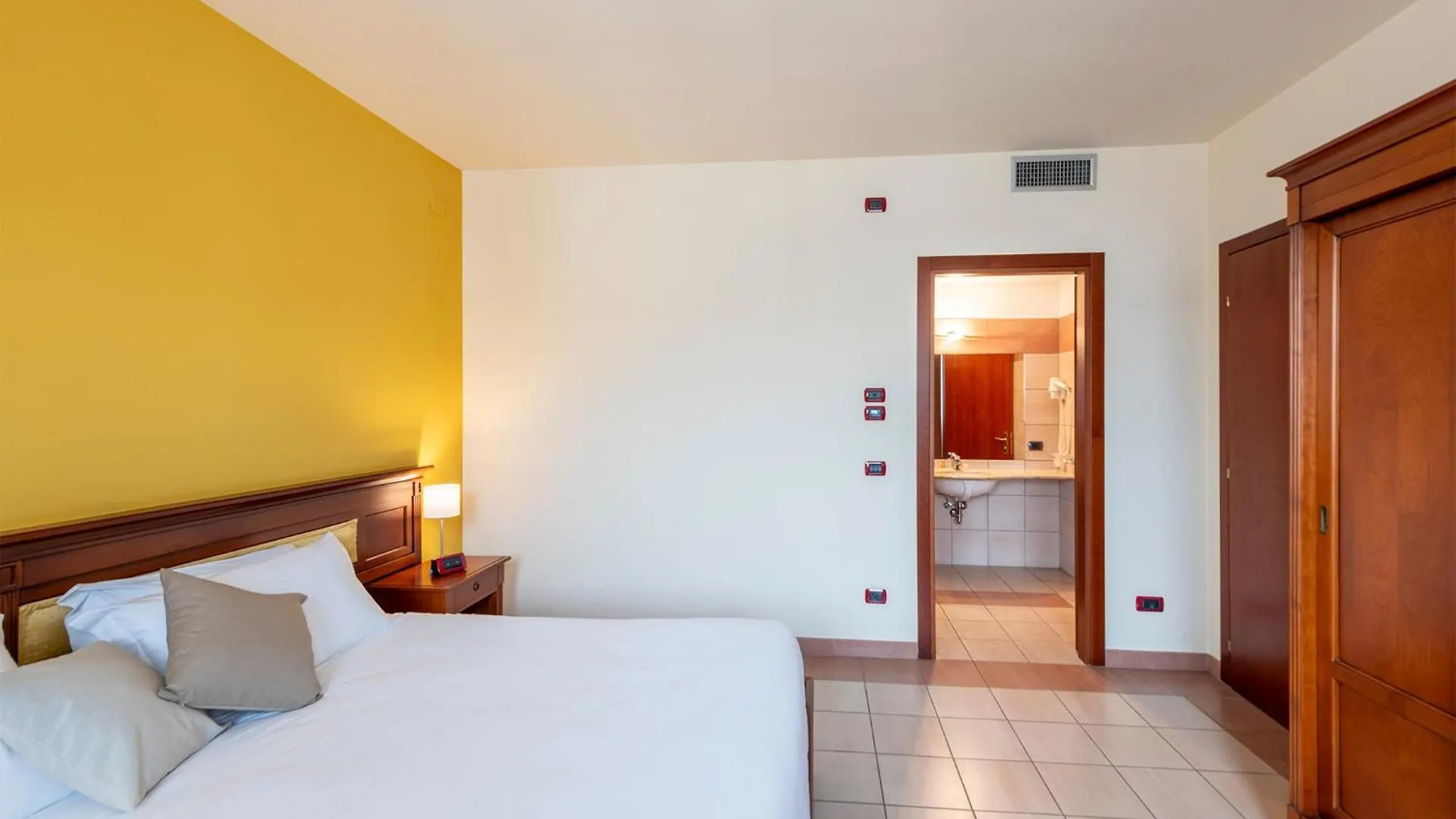 ****  Hotel Vecchio Casello Castelleone Italy